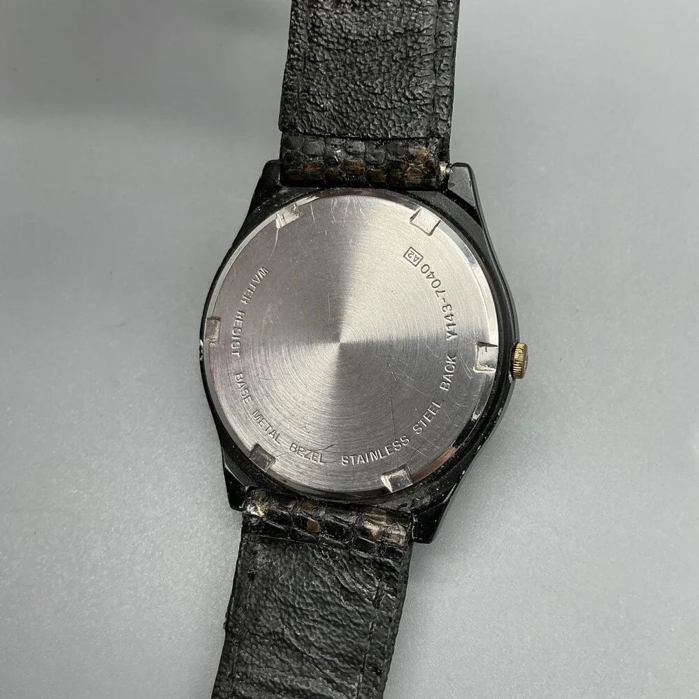 Vintage Lorus V143-7040 Mens Watch 33mm Black Dial Leather Day Date New Battery